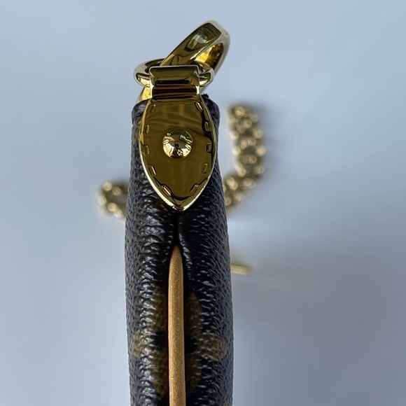 Louis Vuitton Milla clutch - Picture 4 of 13